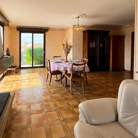 Ferienhaus Jolie Maison Avec Jardin - Quartier La Rouliere - 4 Personnes